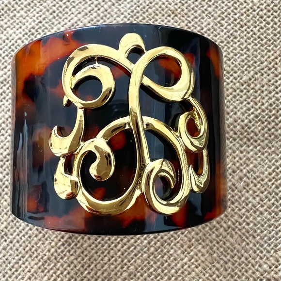 Tortoiseshell Gold "T" Initial Monogramed Bracelet - Picture 1 of 1